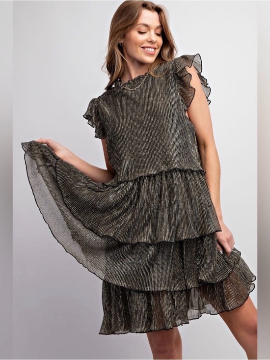 Easel Los Angeles Dresses & Skirts - Easel Metallic Tiered Ruffle Dress - Size Large - New with Tags